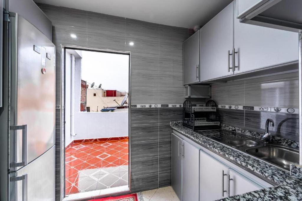 Amplio En El Centro De Apartamento Tánger